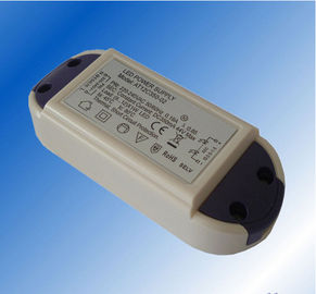 12V CE ΣΥΝΕΧΩΝ 1A 12W σταθερό οδηγημένο τάση οδηγών IP65 en61000-3-2 ROHS