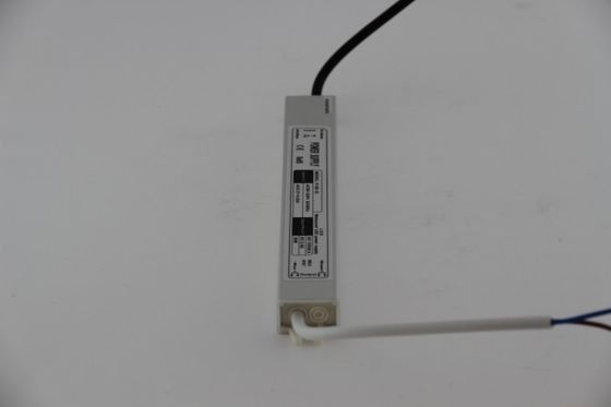 2500mA 12 οδηγός των ΣΥΝΕΧΏΝ 30W αδιάβροχων οδηγήσεων Β/IP68 παροχή ηλεκτρικού ρεύματος των οδηγήσεων EPA8270C